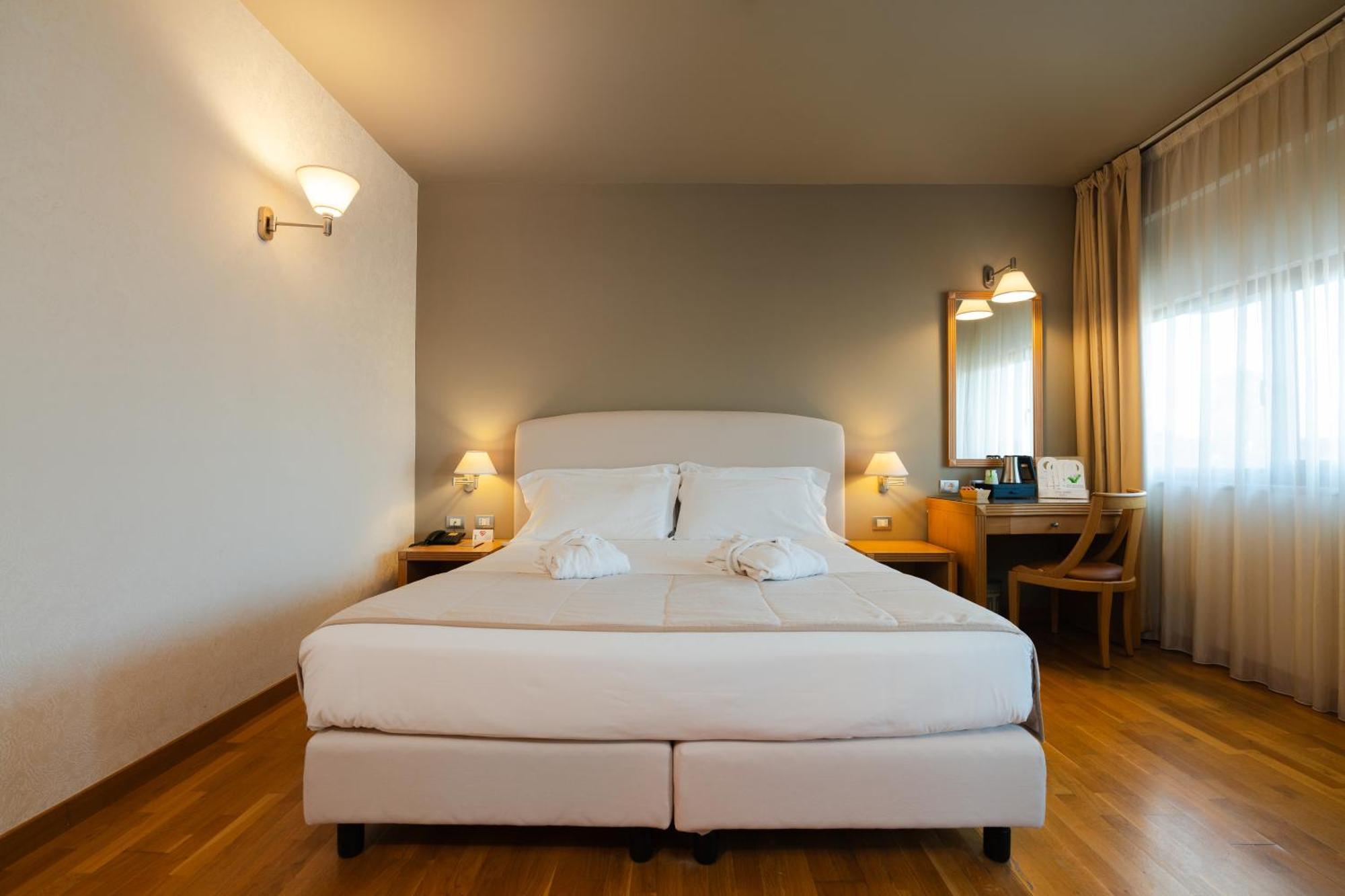Hotel Touring Carpi Zewnętrze zdjęcie