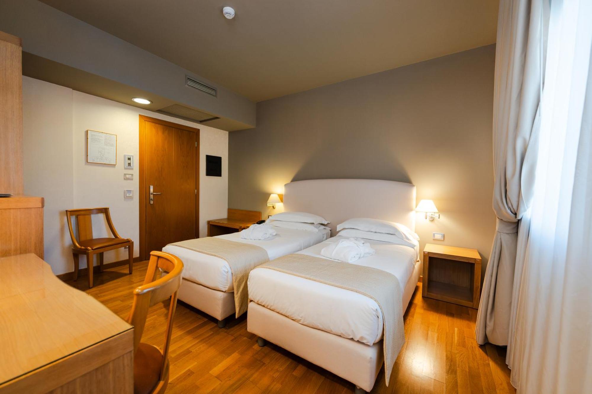 Hotel Touring Carpi Zewnętrze zdjęcie